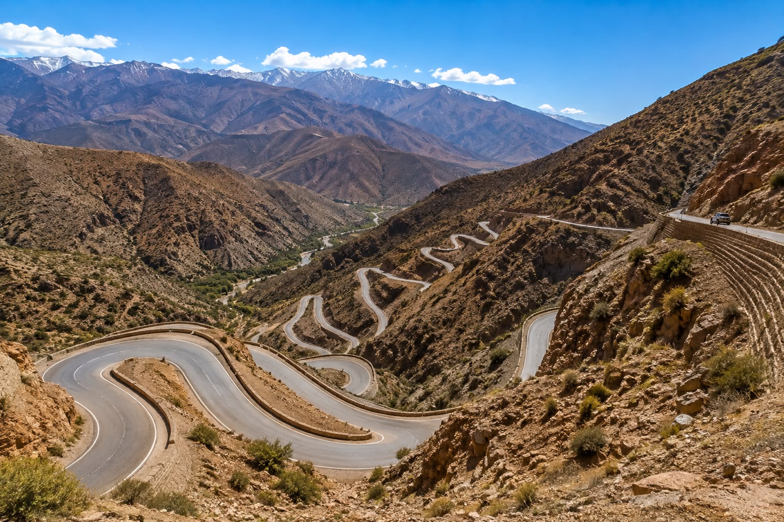 9 Day Morocco Tour crossing the High Atlas Mountains via Tizi n’Tichka Pass
